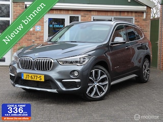 BMW X1 sDrive20i High Executive|Sportleer|Camera|Carplay|HUD|Harman Kardon|19".