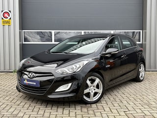 Hyundai i30 1.6 GDI Business Edition | Navi | Camera | Cruise & Climate Control | Trekhaak | Interesse? Bel of App naar: 06 30 51 05 90