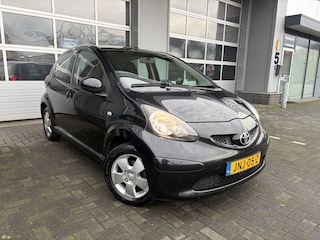 Toyota Aygo 1.0-12V +