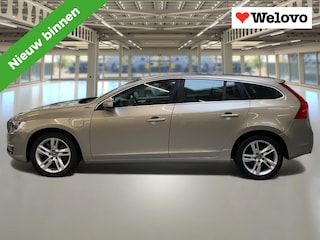 Volvo V60 2.4 D6 AWD Plug-In Hybrid Summum PDC voor+achter, Navi, leder...