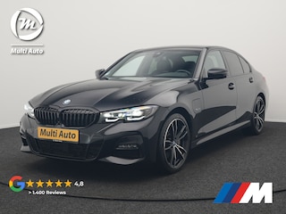 BMW 330e M Sport Plug In Hybrid 293pk Dealer O.H. PHEV | Adaptief Onderstel | Sfeerverlichting | Alcantara Sportstoelen Verwarmd | Virtual | Apple Carplay | Navigatie | DAB | 19"L.M |