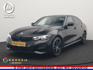 BMW 330e M Sport Plug In Hybrid 293pk Dealer O.H. PHEV | Adaptief Onderstel | Sfeerverlichting | Alcantara Sportstoelen Verwarmd | Virtual | Apple Carplay | Navigatie | DAB | 19"L.M |