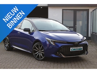 Toyota Corolla Hybrid 140 GR Sport Bi Tone Navigatie, BSM, Apple Carplay / Android Auto, NIEUW!!!