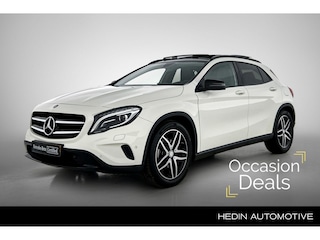 Mercedes-Benz GLA 250 Automaat Luxury Line | Nightpakket | Panoramadak | Bi-Xenon | Parktronic | Stoelverwarming | Trekhaak | Spiegelpakket | Zitcomfortpakket | Licht en Zichtpakket