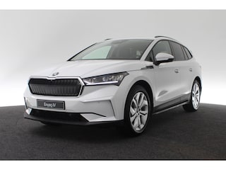 Skoda Enyaq Selection 132 kW / 180 pk | € 4.519,- VOORRAADVOORDEEL!!! | 20" Inch Velgen | Achteruitrijcamera | Adaptive Cruise Control | Dodehoekdetectie | Keyless Entry | Stoelverwarming | Stuurwielverwarming