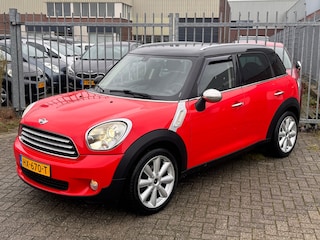Mini Countryman 1.6 Cooper Pepper 122PK! Stoelverwarming l Airco l 17'LMV l Two tone zwart dak! DEALER OH l TOPSTAAT!