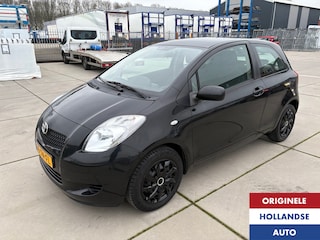 Toyota Yaris 1.3 VVTi Sol MMT Automaat Zwart 2e Eigenaar