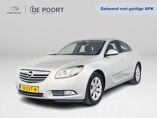 Opel Insignia 2.0 T Cosmo 4x4 | Parkeercamera | Stoelverwarming | Navigatie