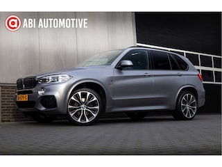BMW X5 xDrive30d 259 pk High Executive M-Sportpakket / Pano-Dak/ Harman&Kardon/ Luxe-Leder/ Sport-Stoelen/ Stoel.Verw/ 360-Camera/ Trekhaak/ 21'' LMV