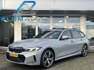 BMW 3-serie Touring 330e xDrive 293PK M-SPORT PANO+HUD+TREKH