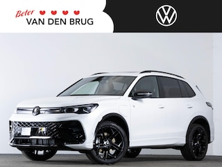 Volkswagen Tiguan R-Line Edition 1.5 eHybrid 204 PK | Trekhaak | Leder | 360" camera | Black Style |
