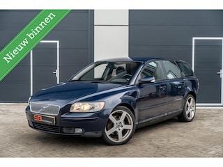 Volvo V50 2.4 Momentum 18'' R design velgen | Cruise | Airco