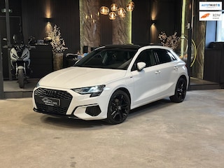 Audi A3 Sportback 40 TFSI e 3X S-Line|PANORAMA|KEYLESS