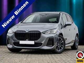 BMW 2-serie Tourer 218i M Sport Trekhaak Panoramadak Stuurwielverwarming Stoelverwarming Keyless Entry
