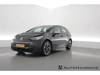Volkswagen ID.3 First 58 kWh | Navi | Stoel- Stuurverw. | Adapt. Cruise | Apple CarPlay | PDC