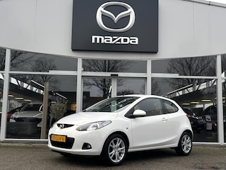 Mazda 2 1.5 GT-L 1e Eig. NL-Auto, Keurig Onderhouden, Trekhaak, Automatische Airco, Stoel verwarming, 16 inch lichtmetalen wielen, Audio + Stuurbed.