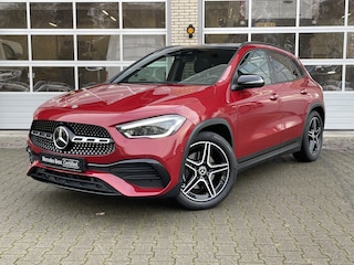 Mercedes-Benz GLA 200 Business Solution AMG Trekhaak l Elektrische stoelen met geheugen l Carplay l Nightpakket l Panoramadak l