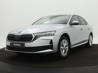 Skoda Octavia First Edition 1.5 TSI m-HEV 85 kW / 115 PK Hatchba Škoda Octavia First Edition 1.5 TSI m-HEV 85 kW / 115 pk Hatchba ck 7 versn. DSG