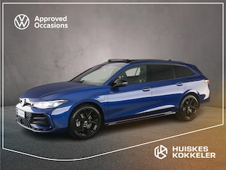 Volkswagen Passat Variant R-Line Edition 1.5 TSI eHybrid 272pk DSG Automaat Trekhaak, Panoramadak, LED matrix koplampen, Black Style, Adaptive cruise control