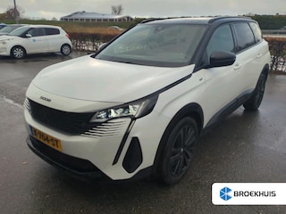 Peugeot 5008 1.6 PureTech GT | Automaat | Navigatie | Camera | Panorama/schuifdak | Focal | Black Pack |