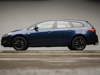Opel Astra Sports Tourer 1.4 Edition Sport (BLUETHOOTH,CRUISE,SPORTSTOELEN,TREKHAAK,GETINT,NIEUWE APK,NETTESTAAT)