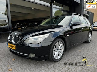 BMW 5-serie Touring BMW 5-serie Touring 520i Business Line LEDER/ NIEUWE APK/ AIRCO/NAP