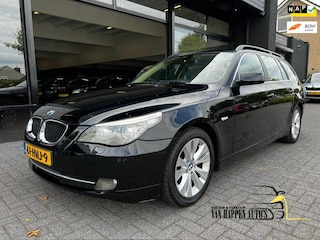 BMW 5-serie Touring BMW 5-serie Touring 520i Business Line LEDER/ NIEUWE APK/ AIRCO/NAP