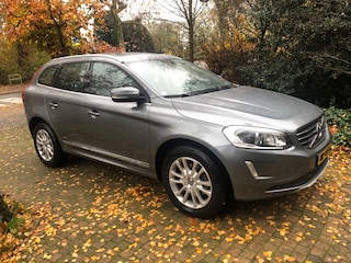 Volvo XC60 2.0 T5 POLAR+ AWD | PANORAMA | XENON | TREKHAAK | NL-AUTO | DEALER O-H!!