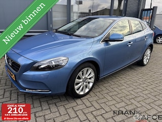 Volvo V40 2.0 T3 Momentum ECC Navi Xenon Cruise Bl.tooth 17"LM Stoelverwarming