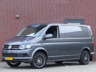 Volkswagen Transporter 2.0 TDI 150PK L1 Navigatie/Trekhaak/PDC