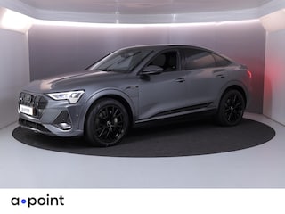 Audi E-tron 55 quattro S edition 95 kWh 409 pk | Navigatie | Panoramadak | Trekhaak (afneembaar) | Parkeersensoren | Achteruitrijcamera | Lichtmetalen velgen 21" | B&O Soundsystem | S-Line |
