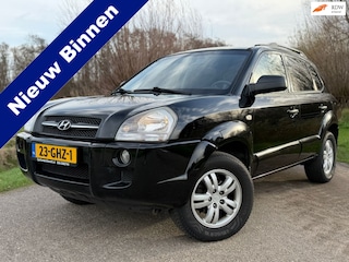 Hyundai Tucson 2.0i Dynamic Executive / Airco / Trekhaak / 16" Velgen + 4S banden / PDC / Cruise / Nieuwe APK