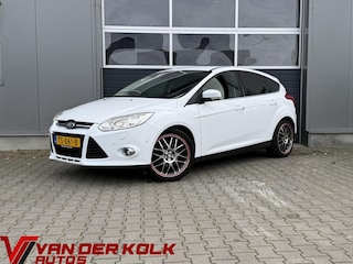 Ford Focus 1.0 EcoBoost Titanium | Camera | Xenon | Lichtmetaal | Climate | Stoelverwarming | Sensoren