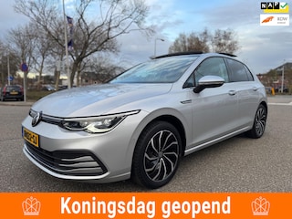 Volkswagen Golf 1.5 eTSI Style / panorama / automaat / airco / cruise.control / elek.pakket / lmv / nap.....