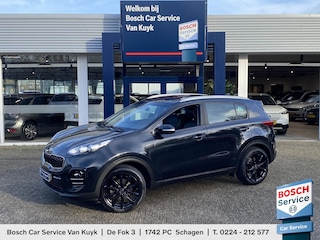 Kia Sportage 1.6 GDI Design Edition / NL-Auto / Volledig Dealer Onderhouden / JBL-Audio / Keyless / Vol-Leder / DAB / Apple-Carplay&Android-Auto / Navi / Camera / Stuur+Stoelverwarming / Achterbank Verwarming / Elektrisch Verstelbare Voorstoelen / Cruise-Control / Climate-Control / AFN-Trekhaak / PDC / LMV 19'' / ENZ.