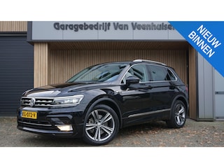 Volkswagen Tiguan 2.0 TSI 180pk DSG 4Motion R-Line & Highline Pano.Dak Leder 360View Dynaudio Trekhaak Virtual Cockpit *NL Tiguan* 1e Eigenaar Compleet!
