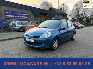 Renault Clio 1.4-16V Dynamique Luxe Pano 2X SLEUTEL + BOEKJES!