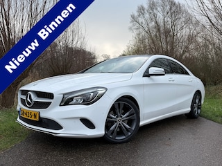 Mercedes-Benz CLA 180 d Business Solution Automaat / Panoramadak / Camera / Navi / H-Leder / 18" Velgen / Trekhaak / LED /