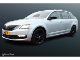 Skoda Octavia Combi 1.0 TSI Greentech Business Edition, Stoelverwarming, Navi, App Connect, Pdc, Donker glas, Cruise, Clima, connect, 17 Inch LMV, Donker glas,