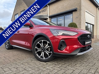 Ford Focus Wagon 1.0 EcoBoost Hybrid Active X Automaat Trekhaak / All-Seasons / Hogere instap