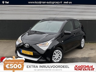 Toyota Aygo 1.0 VVT-i x-play limited NL-auto, boekjes compleet! Navigatie Apple CarPlay/Android Auto, achteruitrij camera, airco, neerklapbare achterbank,