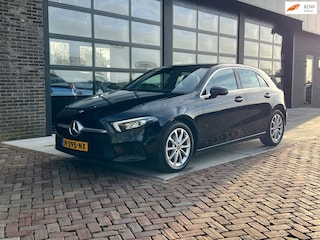 Mercedes-Benz A-klasse 180 Business Solution AMG | Navi | 1/2 Leer | Clima | Xenon |