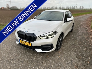 BMW 118i Business Edition Carplay Sportline Enz