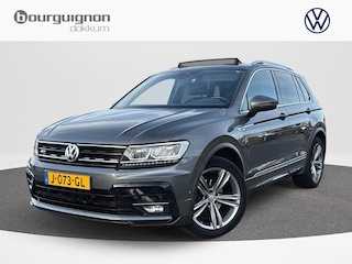 Volkswagen Tiguan 1.5 TSI ACT Highline Business R | Trekhaak | Pano | A.cam | Keyless |