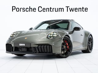 Porsche 911 Carrera 4 GTS