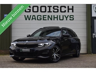 BMW 3-serie Touring 320e Business Edition Plus | Camera | Head-Up | Trekhaak | Pano |