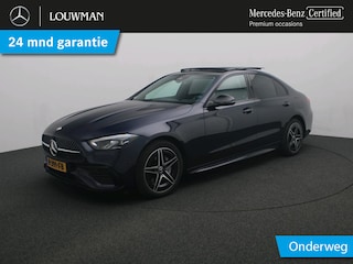 Mercedes-Benz C-klasse 300 e AMG Plug-In Hybride AMG Line | Night Pakket | Schuif-Kanteldak | Alarm | Sfeerverlichting | Dodehoek Assist. Inclusief 24 maanden Mercedes-Benz Certified garantie voor Europa.