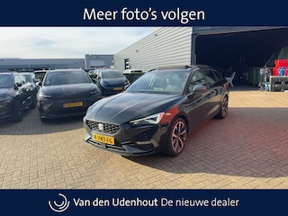 Seat Leon Sportstourer 1.5 eTSI 150pk FR Launch Edition DSG / Navigatie / Panoramadak / Stoel+Stuurverwarming