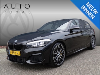 BMW M140i xDrive High Executive HARMAN/KARDON | ACHTERUIT RIJ CAMERA | NAVIGATIE | SFEERVERLICHTING | HARMANKARDON | F1 STUUR | LEDER | ELEKTRISCHE STOELEN MEMORY |