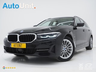 BMW 5-serie Touring 530e High Executive | Camera | Trekhaak | Sfeerverlichting | Keyless | Leder | Virtual | Carplay